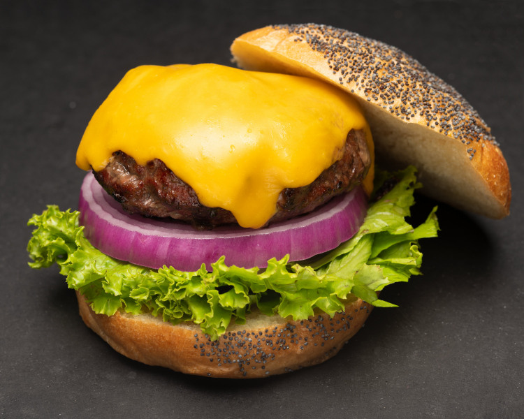 CheeseBurgerTopless4592-Recovered