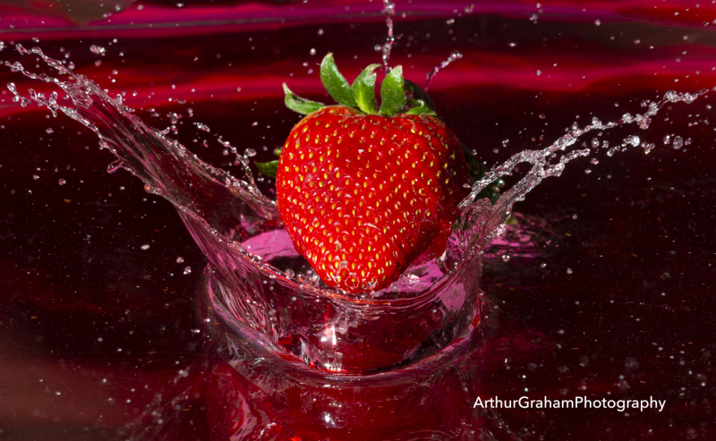 StrawberryWaterSplash20153